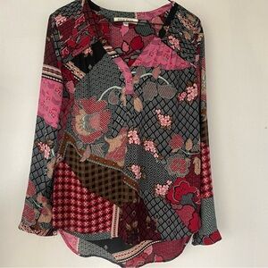 Women's BLACK RAINN Pink & Black Floral Henley Blouse Size Small
